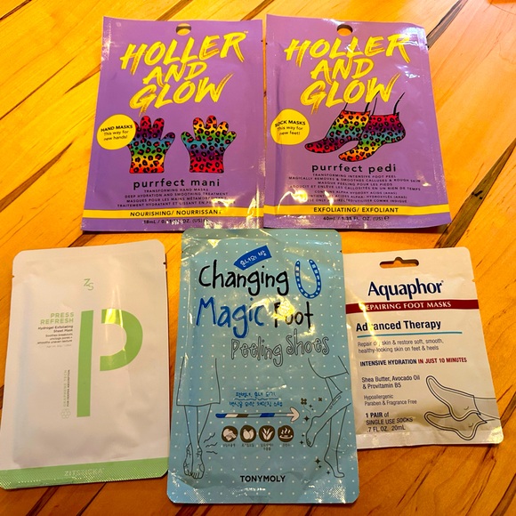 Face Masks, Hand Masks, & Foot Masks - Lot of 5 - Picture 1 of 6